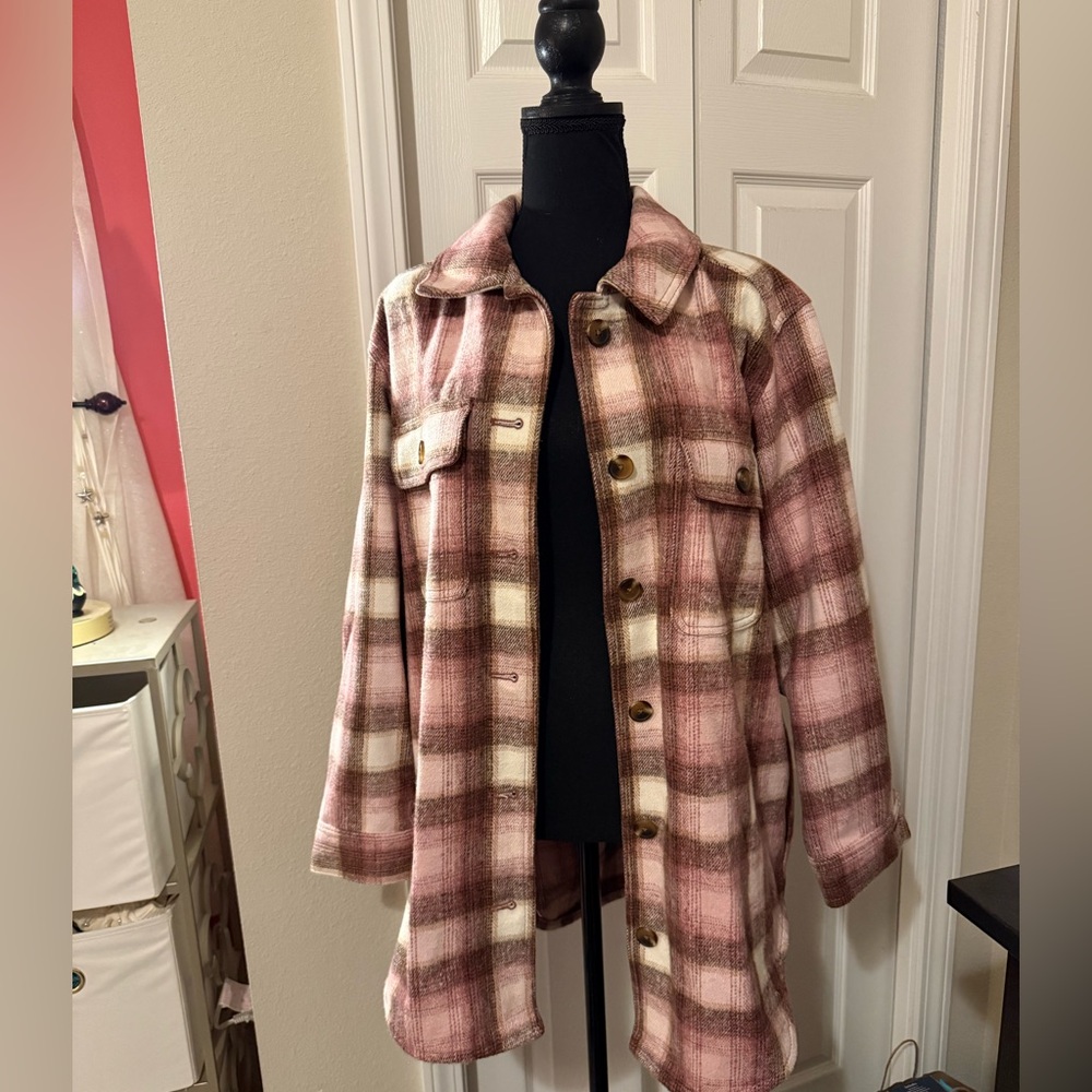 EUC Old Navy Pink Brown Plaid Shacket cotton size M-L jacket